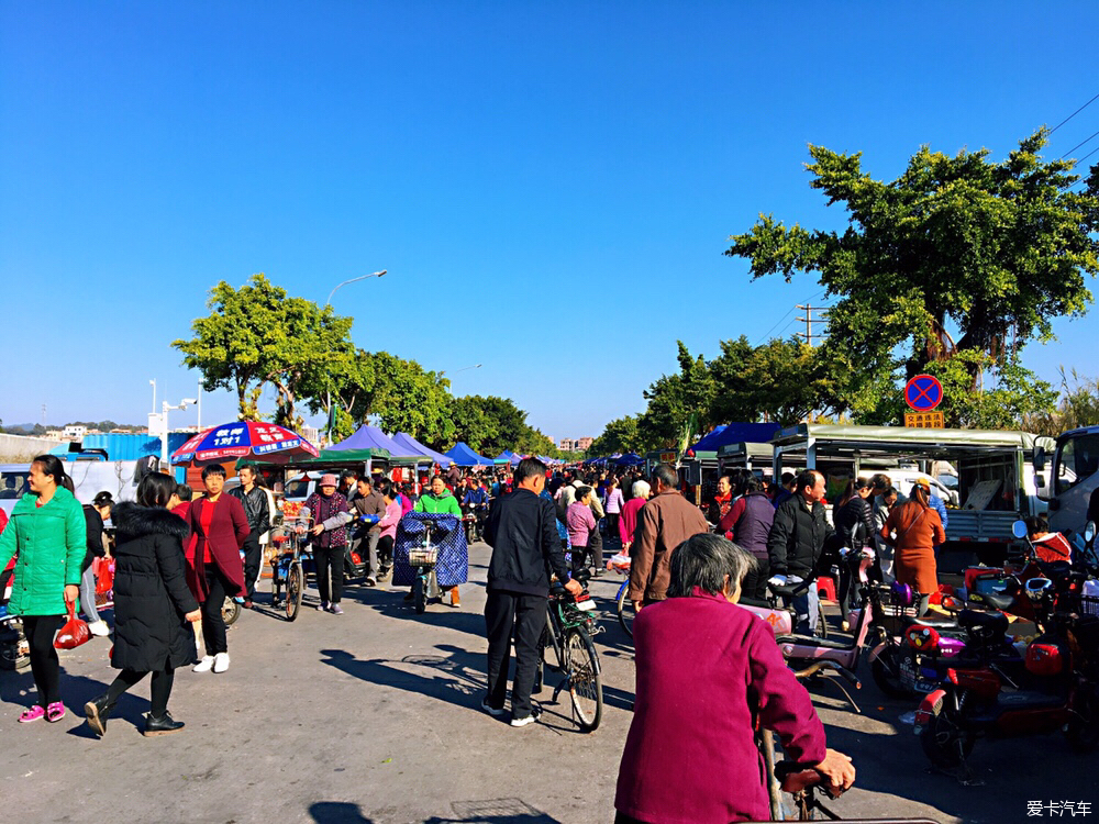 【返程时刻】带着家人逛集市,感受乡村年味