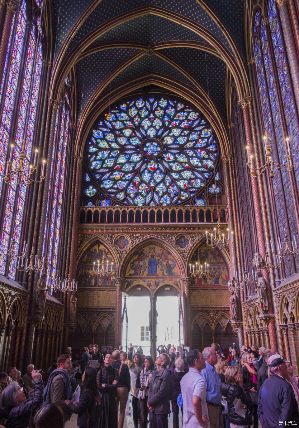 奢华的巴黎圣礼拜堂