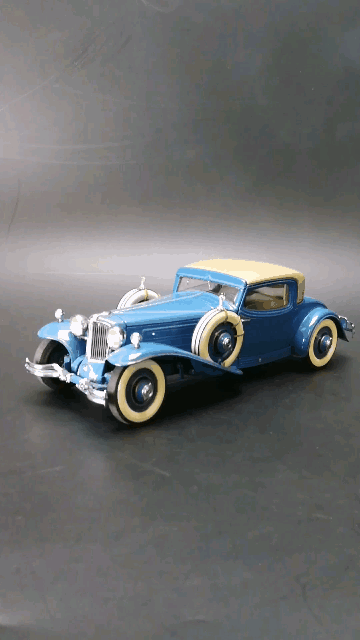 1929美国科特跑车，最先使用前置发动机前轮驱动的汽车。1：16比例，东晓汽车模型收藏馆藏品。