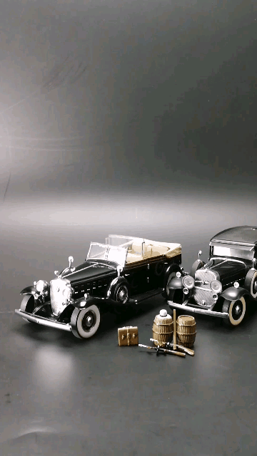 1930黑帮老大的座驾凯迪拉克V16豪华轿车，1：24比例，东晓汽车模型收藏馆藏品。
