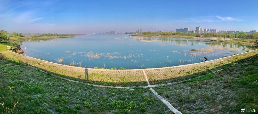 在皇庆湖湿地公园欣赏滁河印象风光带