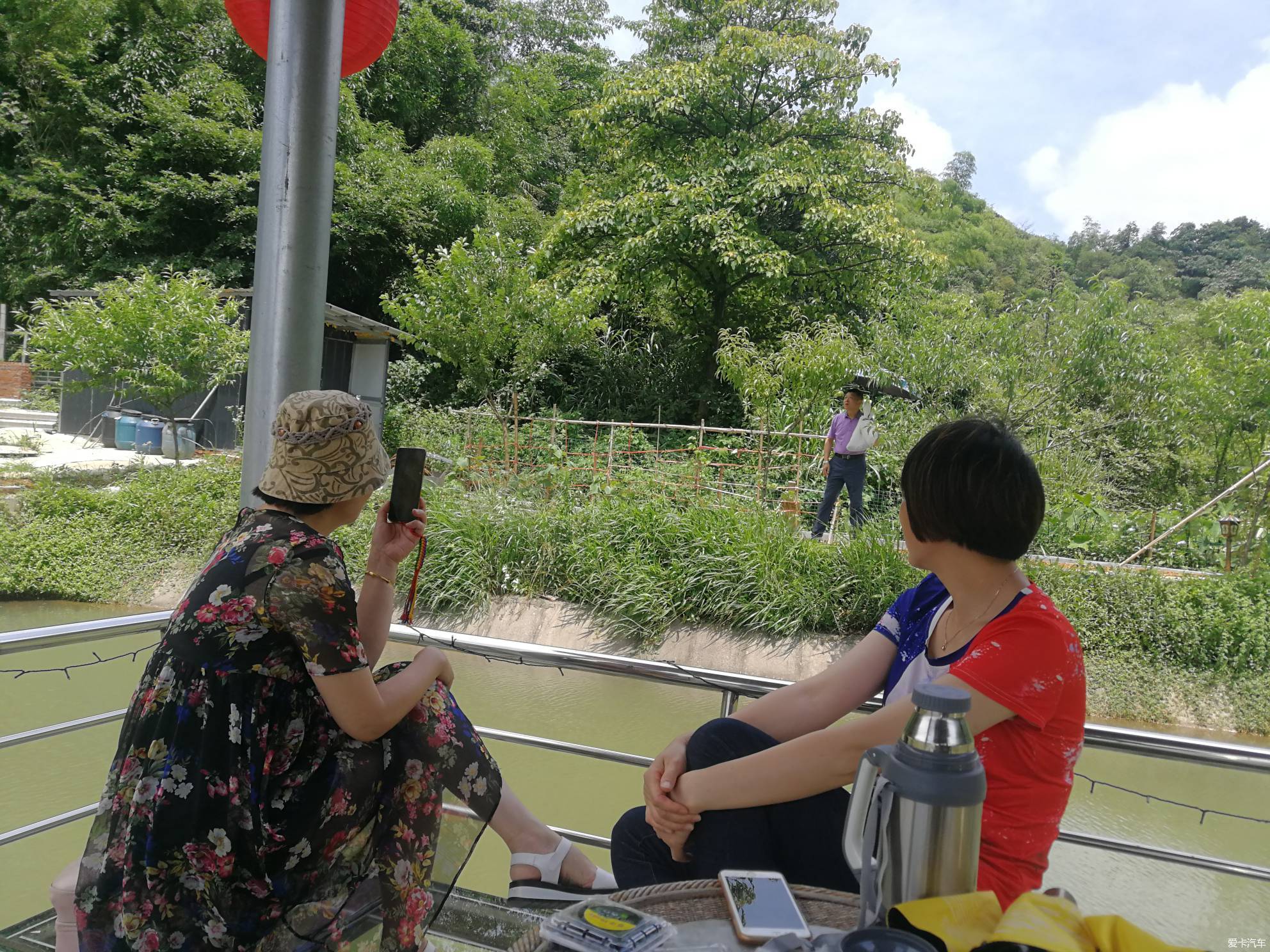 賞荷花清涼秀廬山腳下樂悠悠