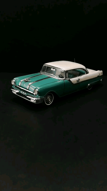 1955旁蒂克跑车，1：24，东晓汽车模型收藏馆藏品。