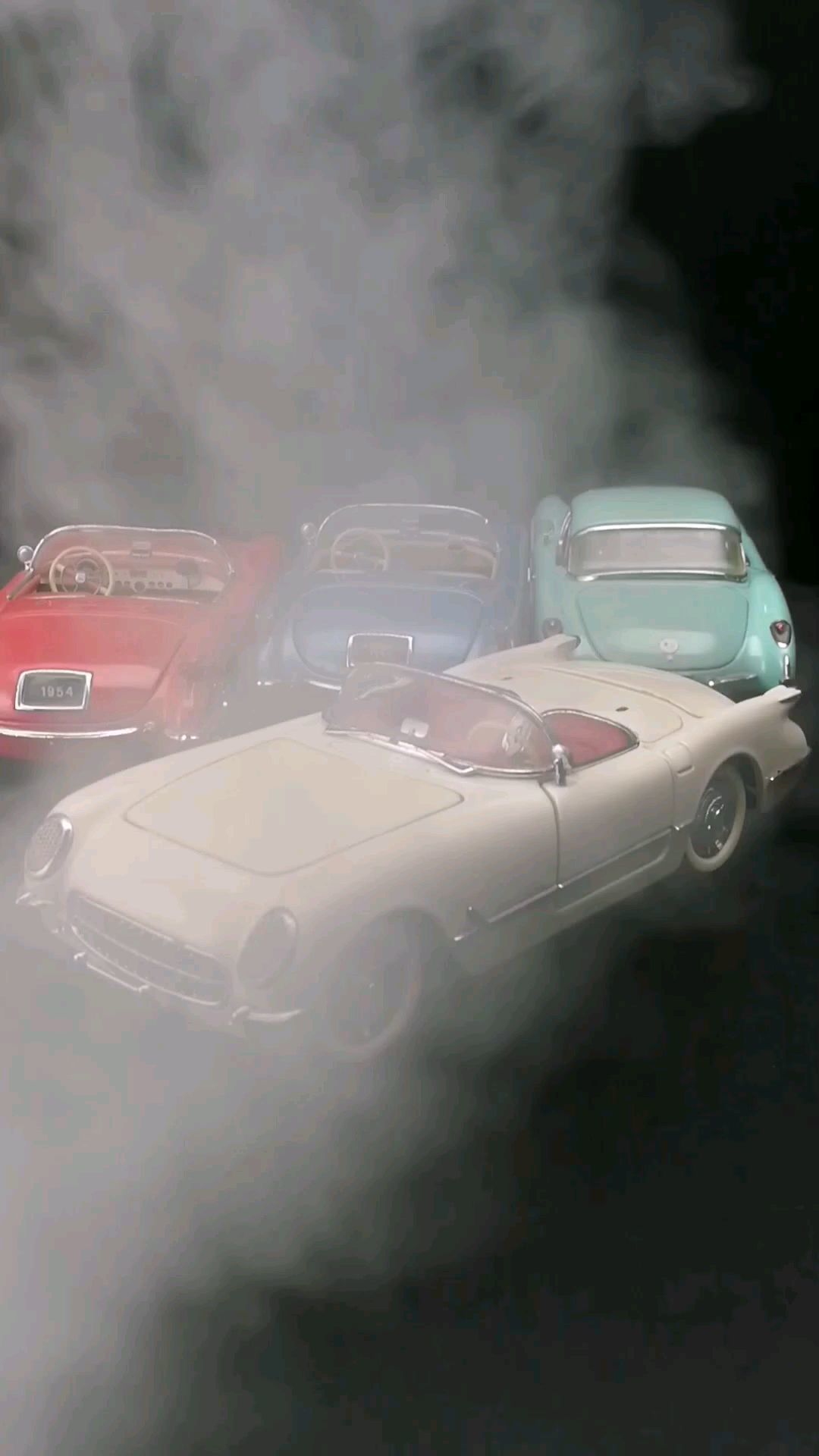 1953~1956雪佛兰科尔维特双座跑车，1：24，东晓龙8模型收藏馆藏品。