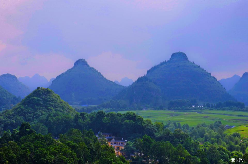 丹霞山双乳山图片图片