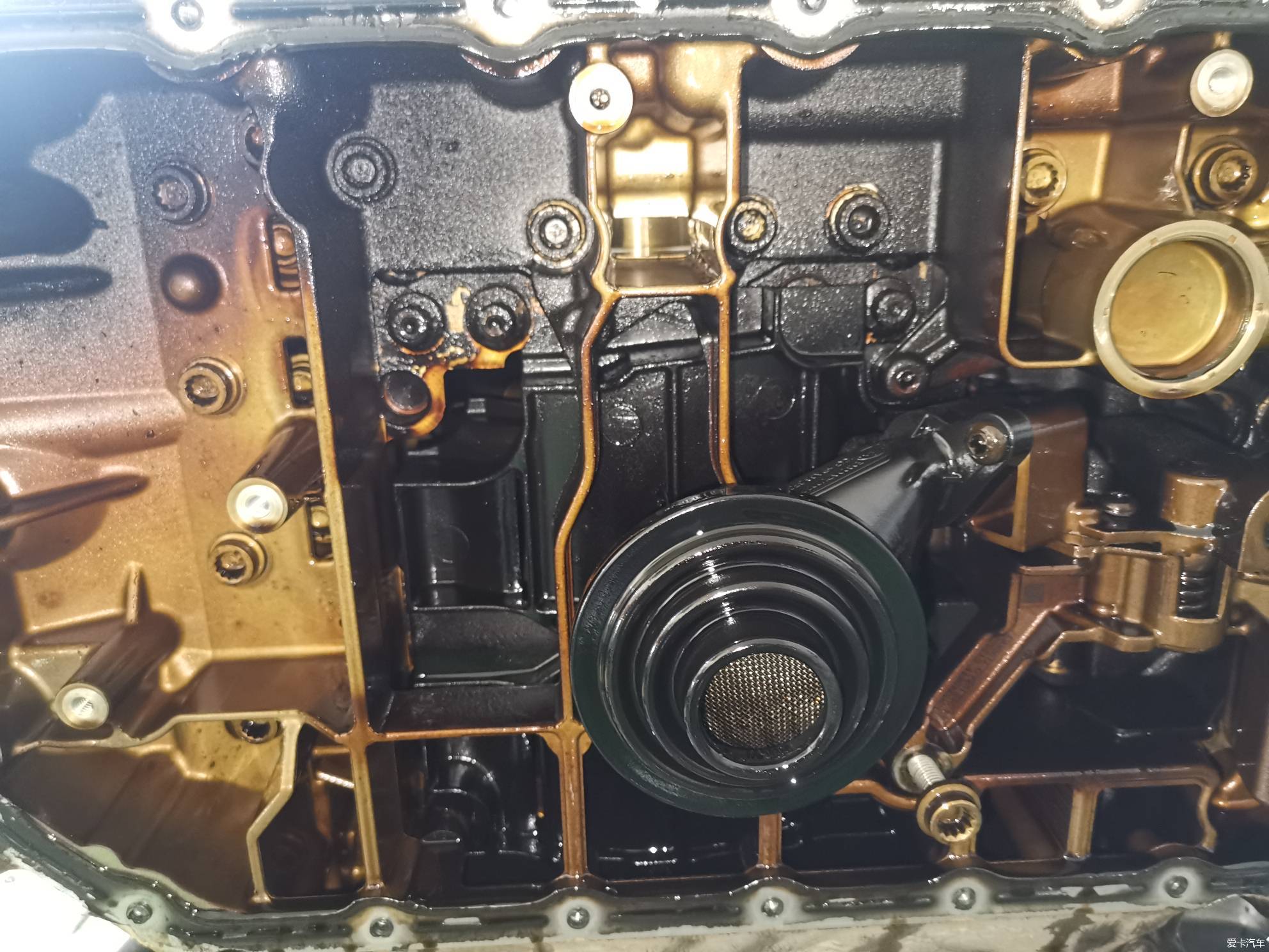 大众奥迪EA837~ 3.0T发动机烧机油维修治理