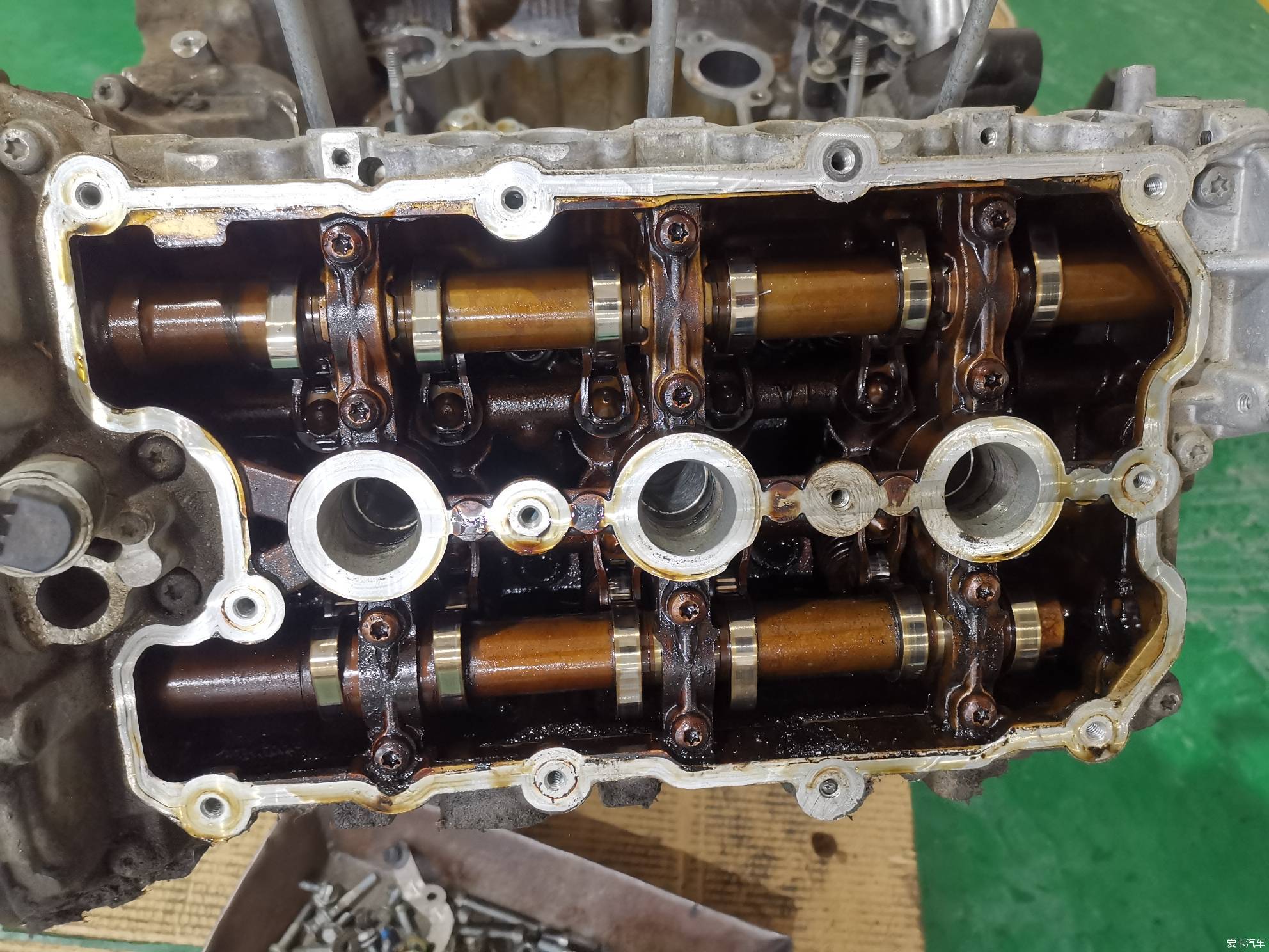 大众奥迪EA837~ 3.0T发动机烧机油维修治理