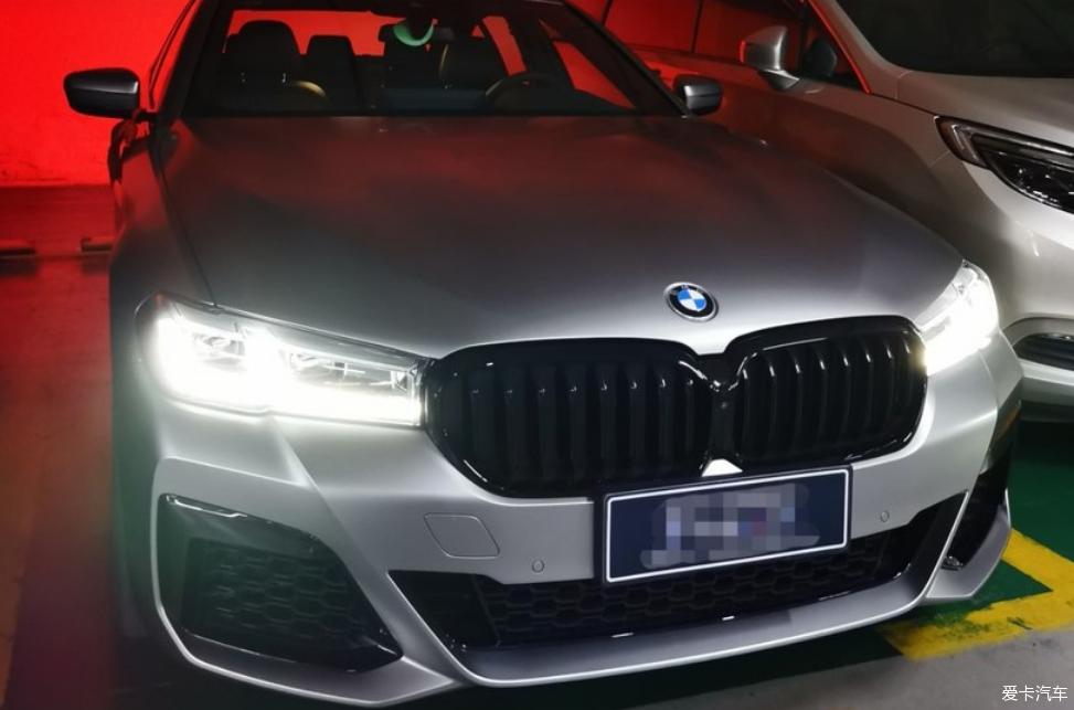 喜提2021款bmw540i磨砂暗銀