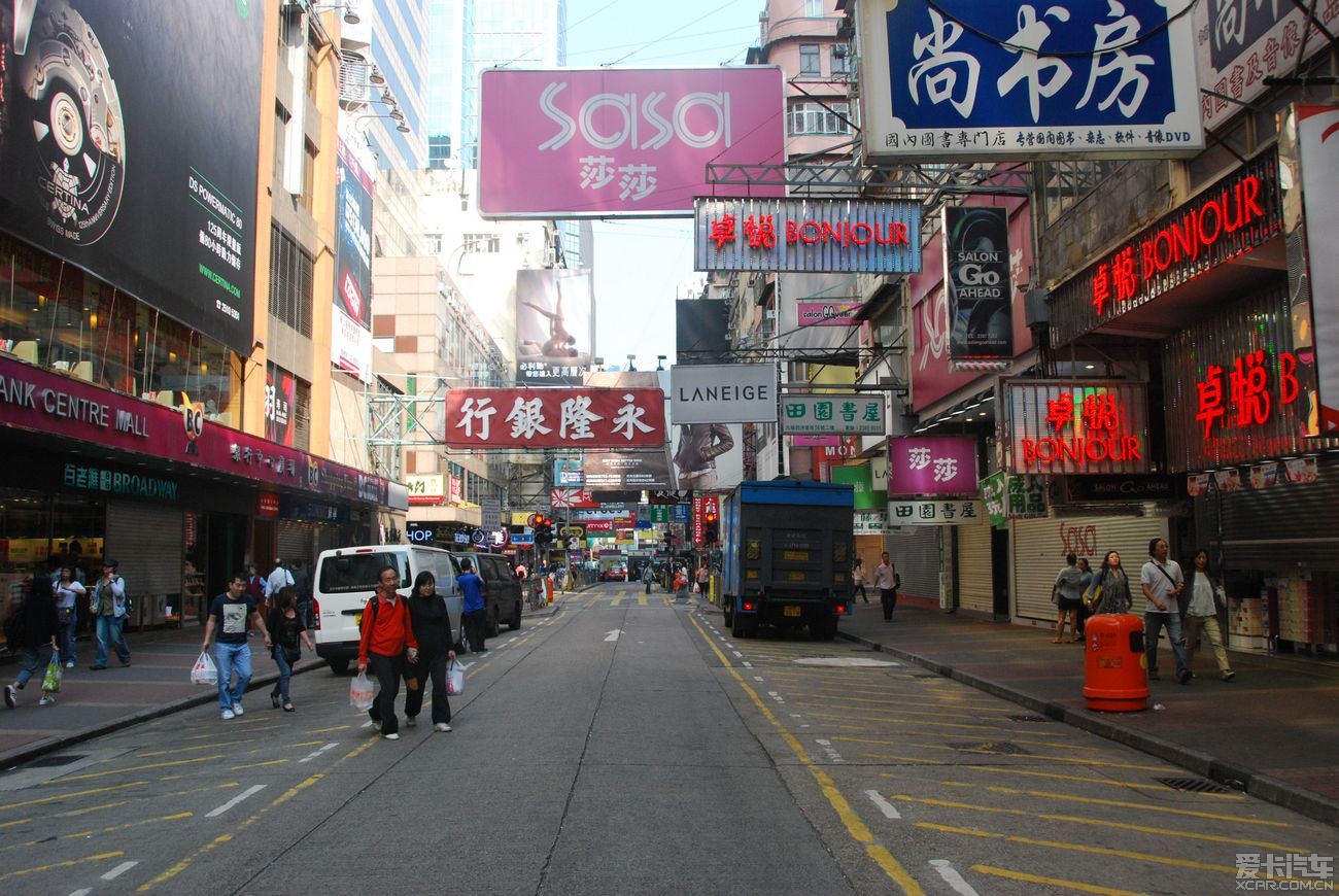 油麻地小遊看老香港的生活場景