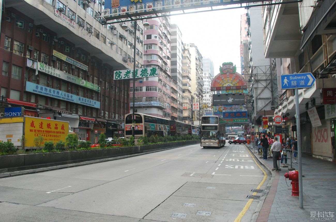 油麻地小遊看老香港的生活場景