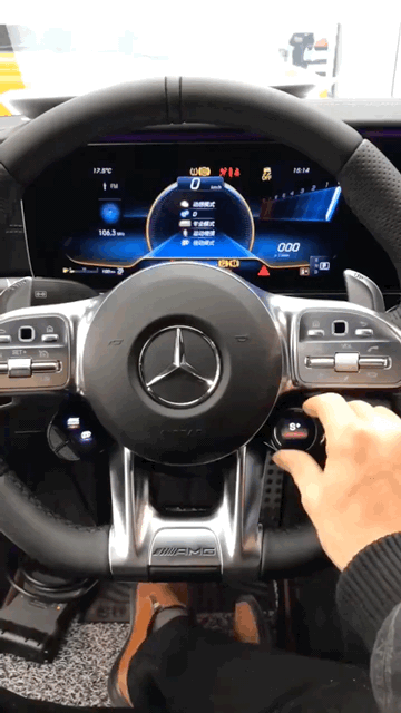 奔驰AMG GT50升级动态按钮方向盘