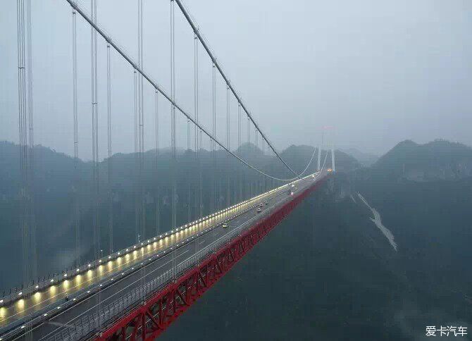 中国最美公路之矮寨盘山公路