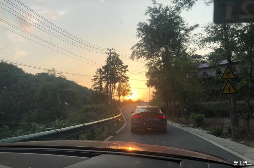 点击进入图库