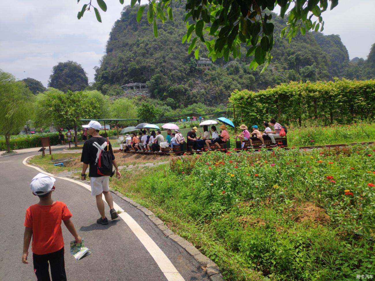 自駕軒逸坐熱氣球到廣東英德九龍峰林小鎮