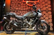 哈雷首款探险旅行摩托车1250 Special中国首秀
