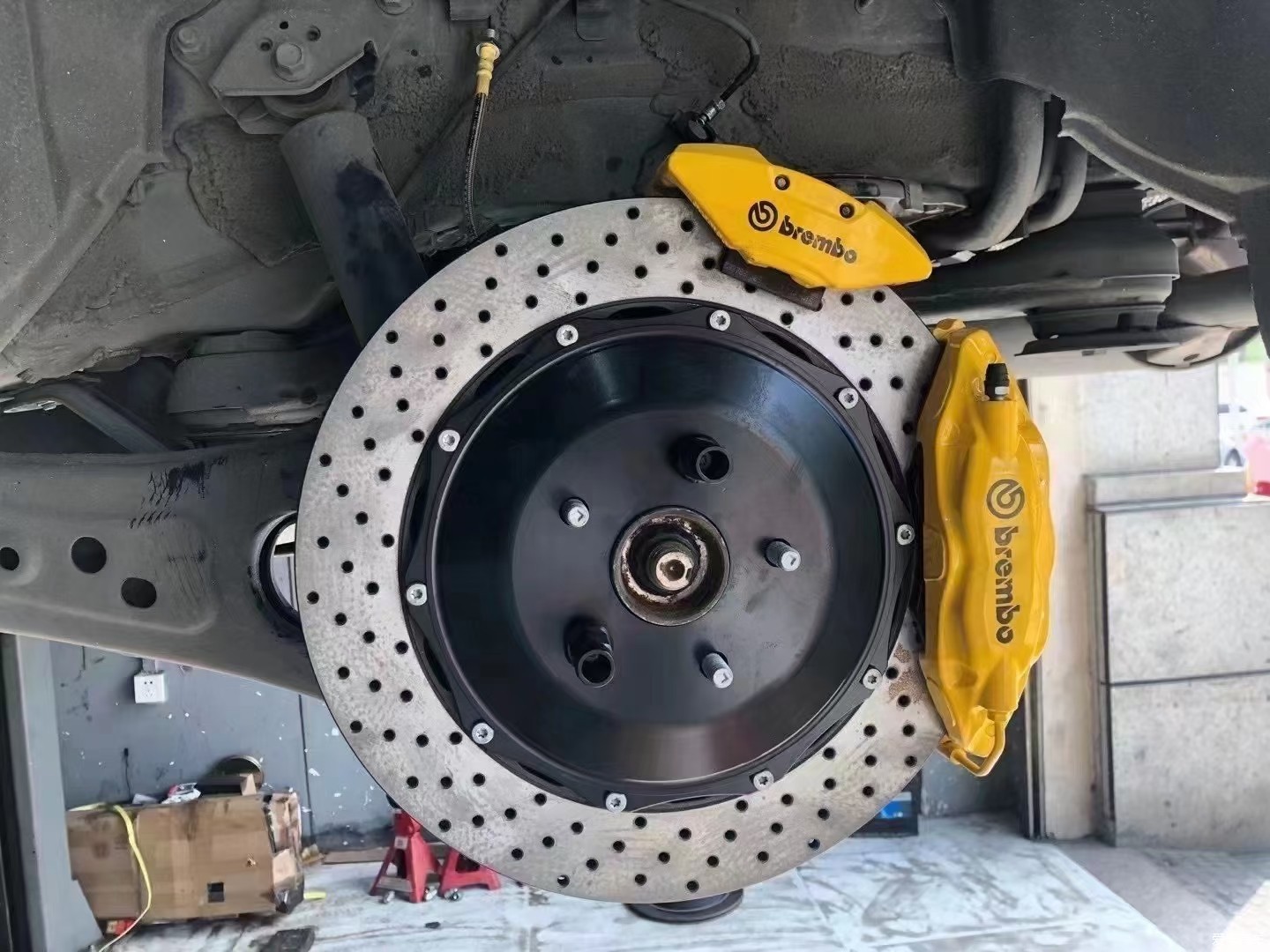 [雷克萨斯rx300刹车改装]brembo前六后四刹车卡钳-爱卡汽车网论坛