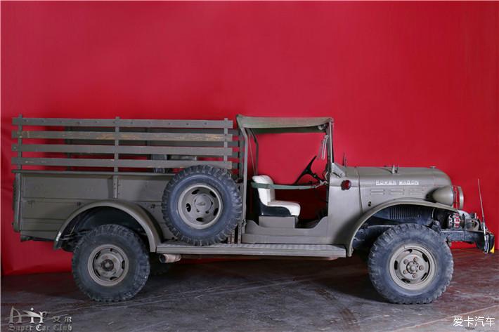 二战时期道奇中吉普车运兵车展示欣赏