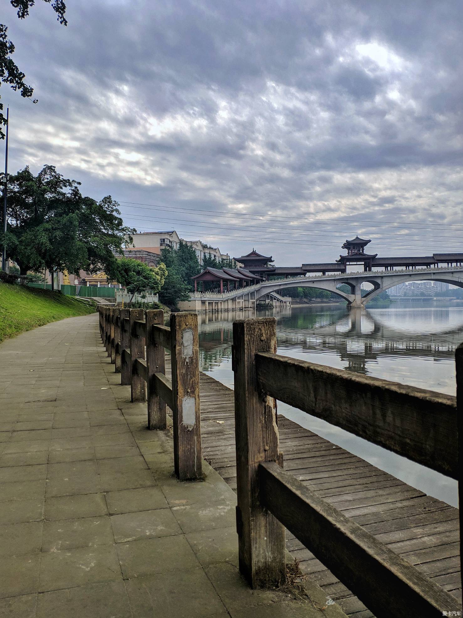 新津金科廊桥水乡图片