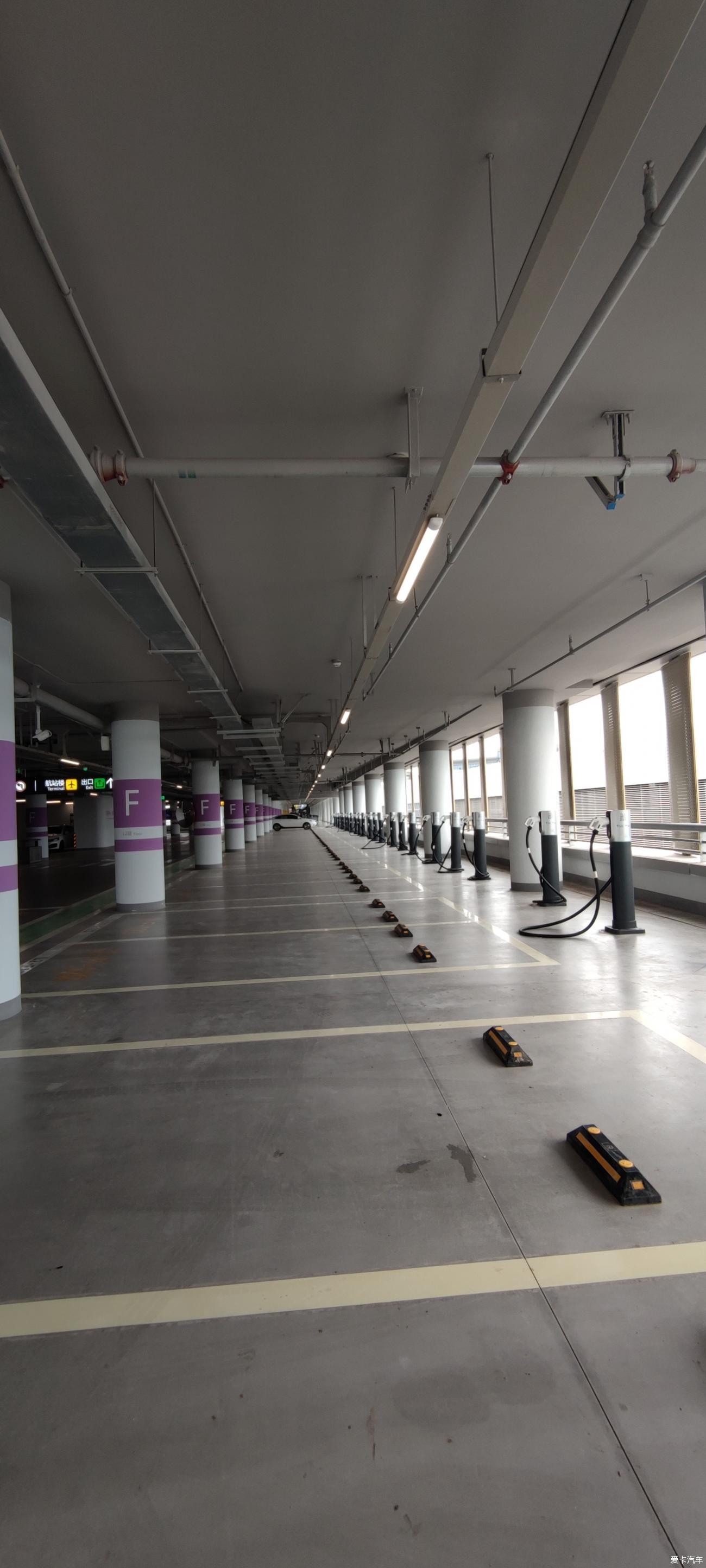 天府国际机场t2停车场图片