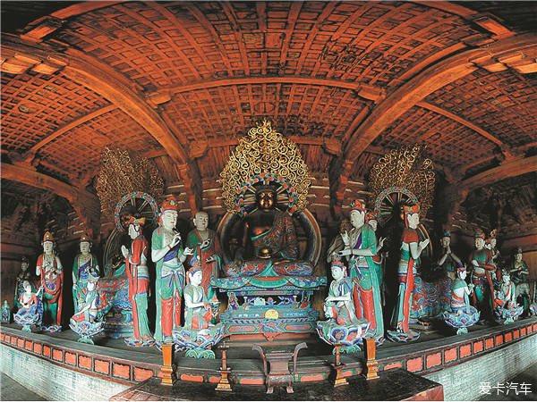 山西省佛光寺的34尊彩色雕像