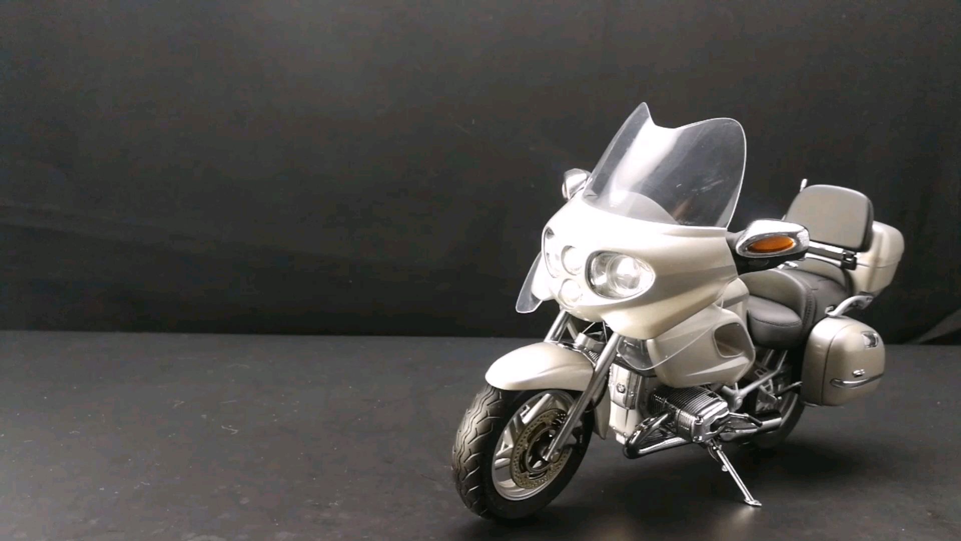 2003寶馬k1200lt巡航摩托車1:10,東曉汽車模型收藏館藏品