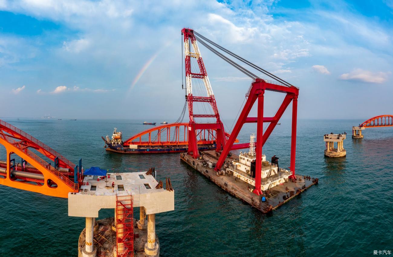 30万吨级原油码头建设取得重大突破钢引桥实现全线贯通