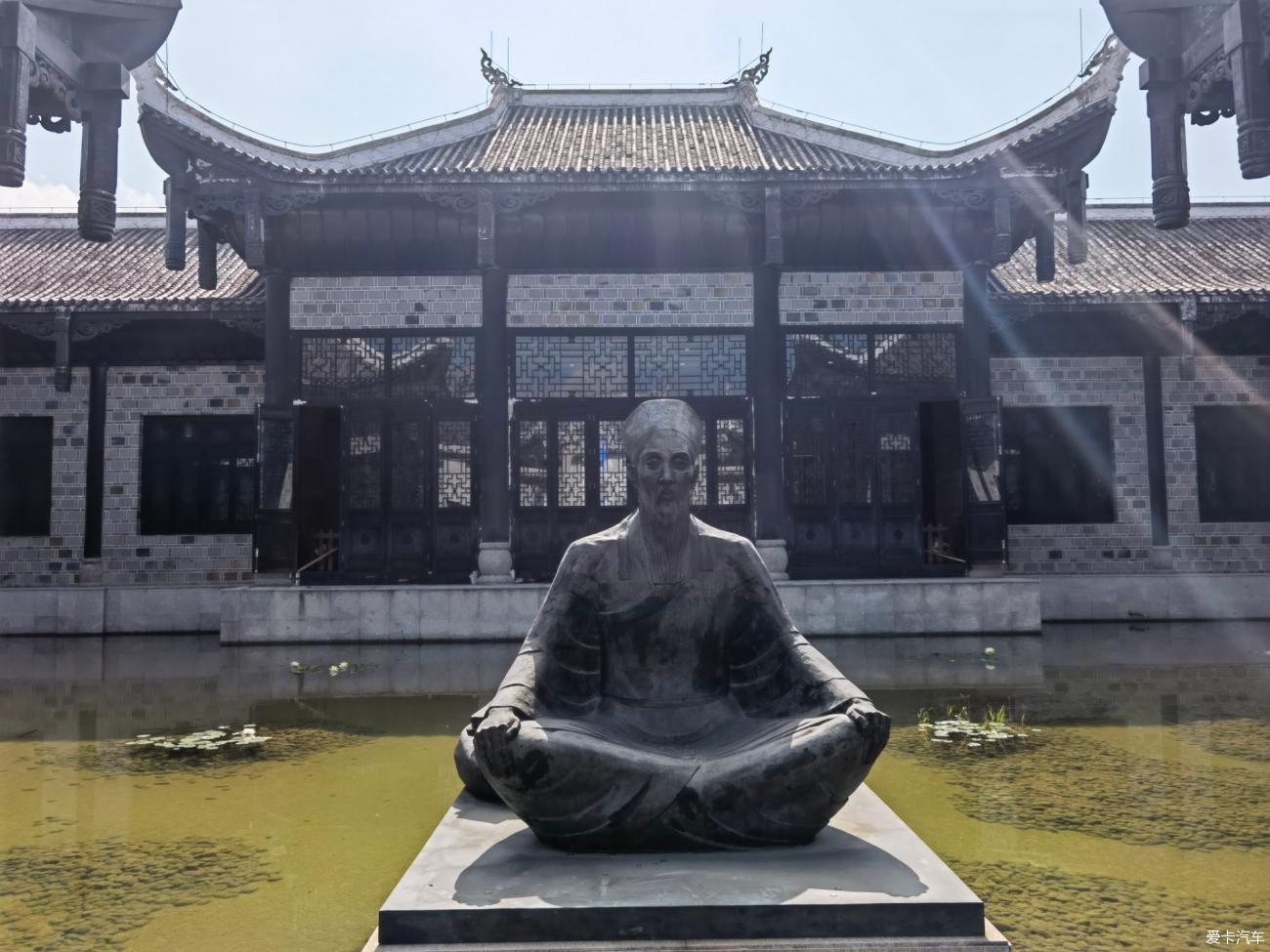 点击进入图库