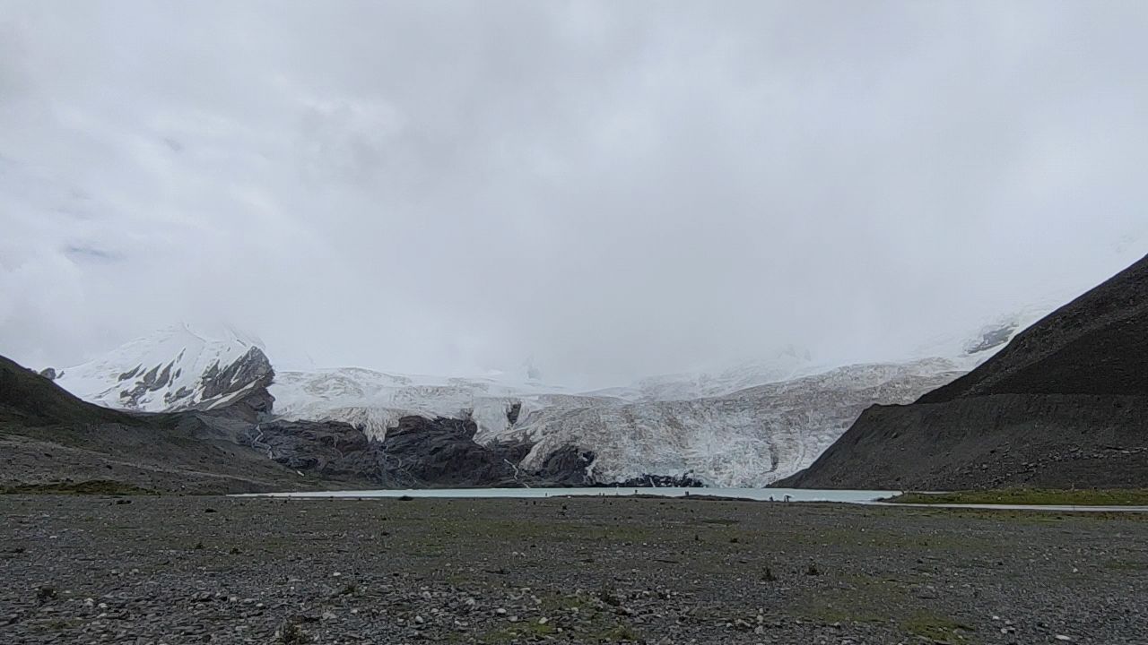 海拔5000米的萨普冰川