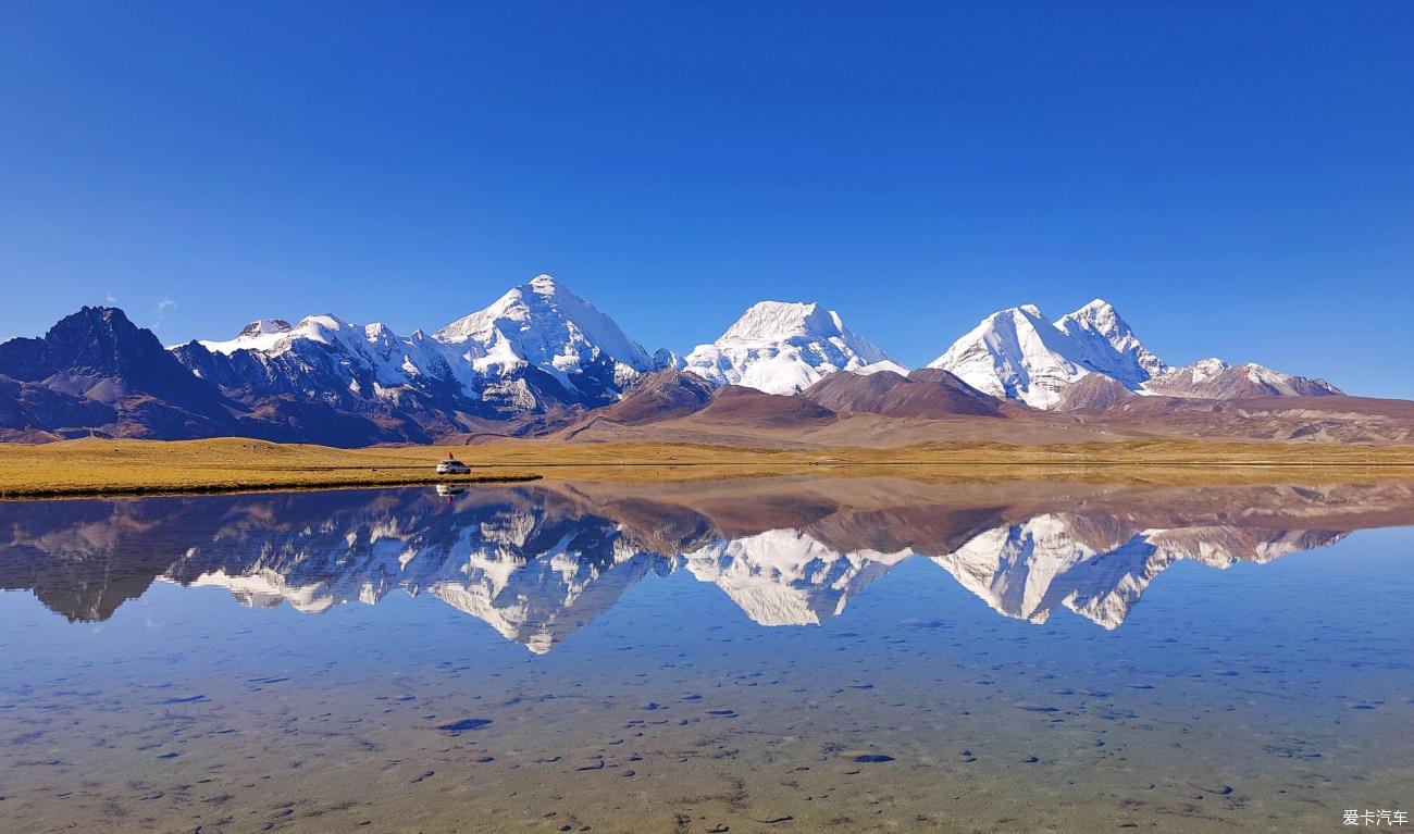 摄西藏喜马拉雅七仙女之一神女峰卓木拉日雪山