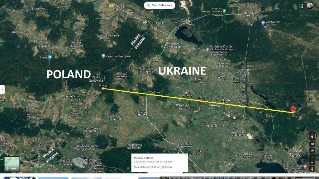 3月13日俄罗斯空袭了乌克兰利沃夫的亚沃里夫军事训练中心
