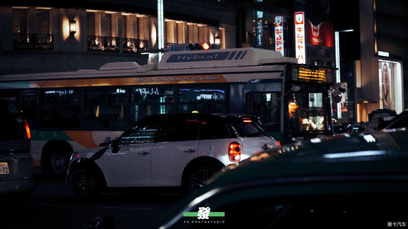 【小發街拍——暮色东京（一）】街头行摄天堂，随手一按的大片感
