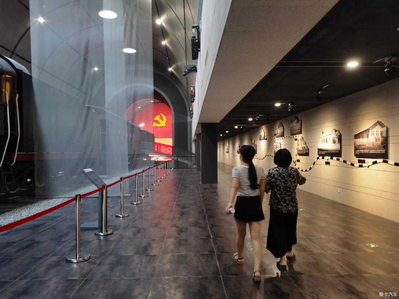 点击进入图库