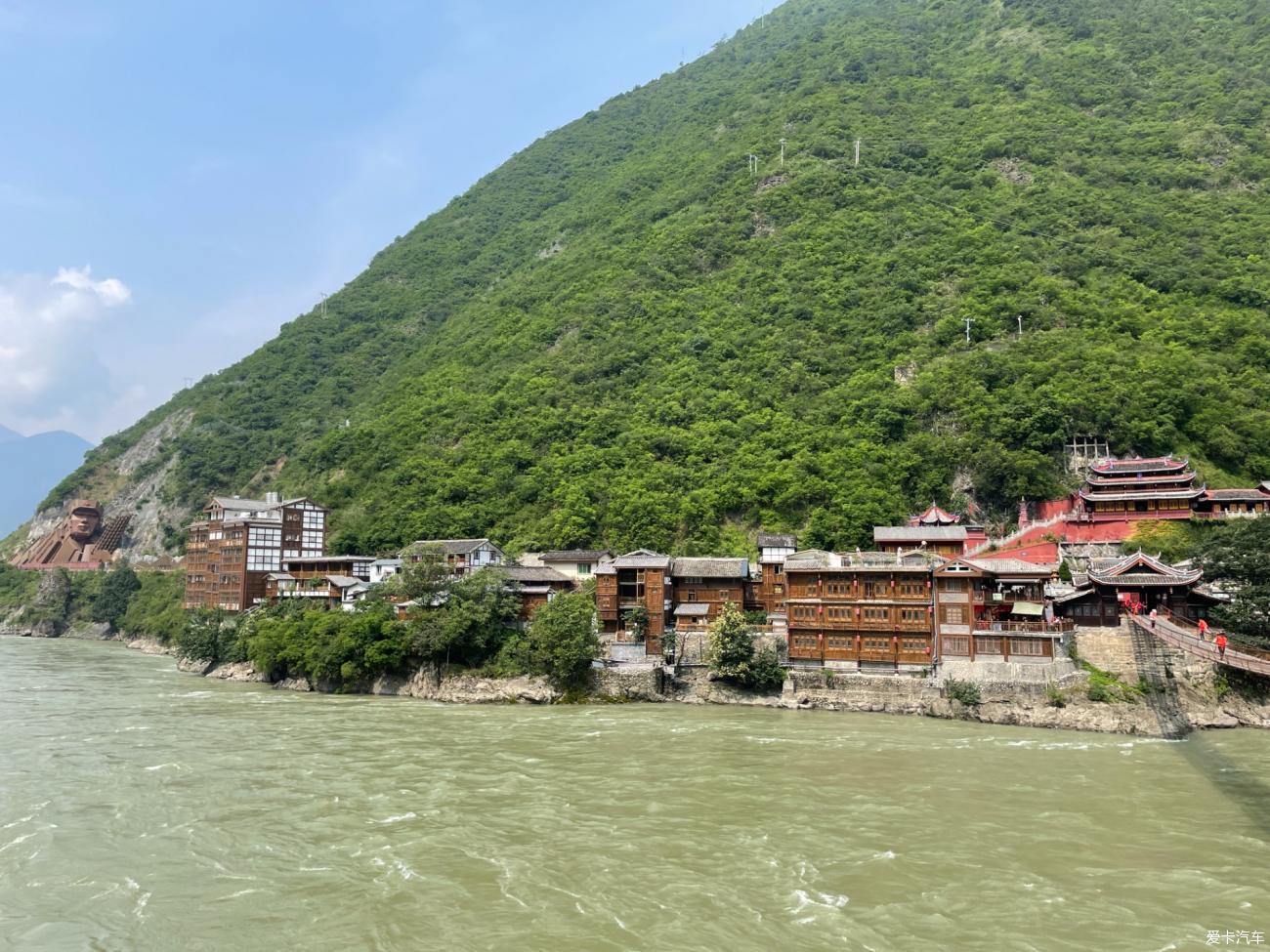 Driving in Tibet with my daughter Day 4: Chengdu---Yajiang