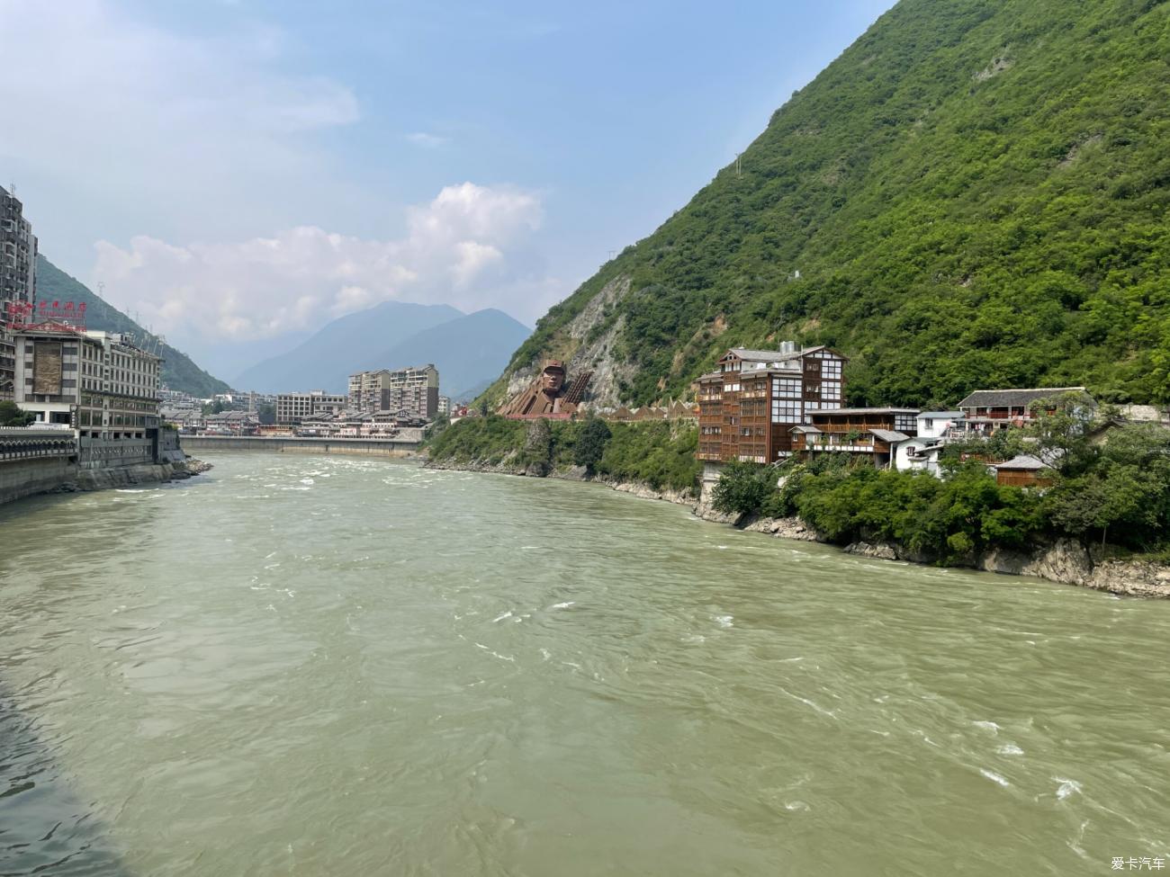 Driving in Tibet with my daughter Day 4: Chengdu --- Yajiang