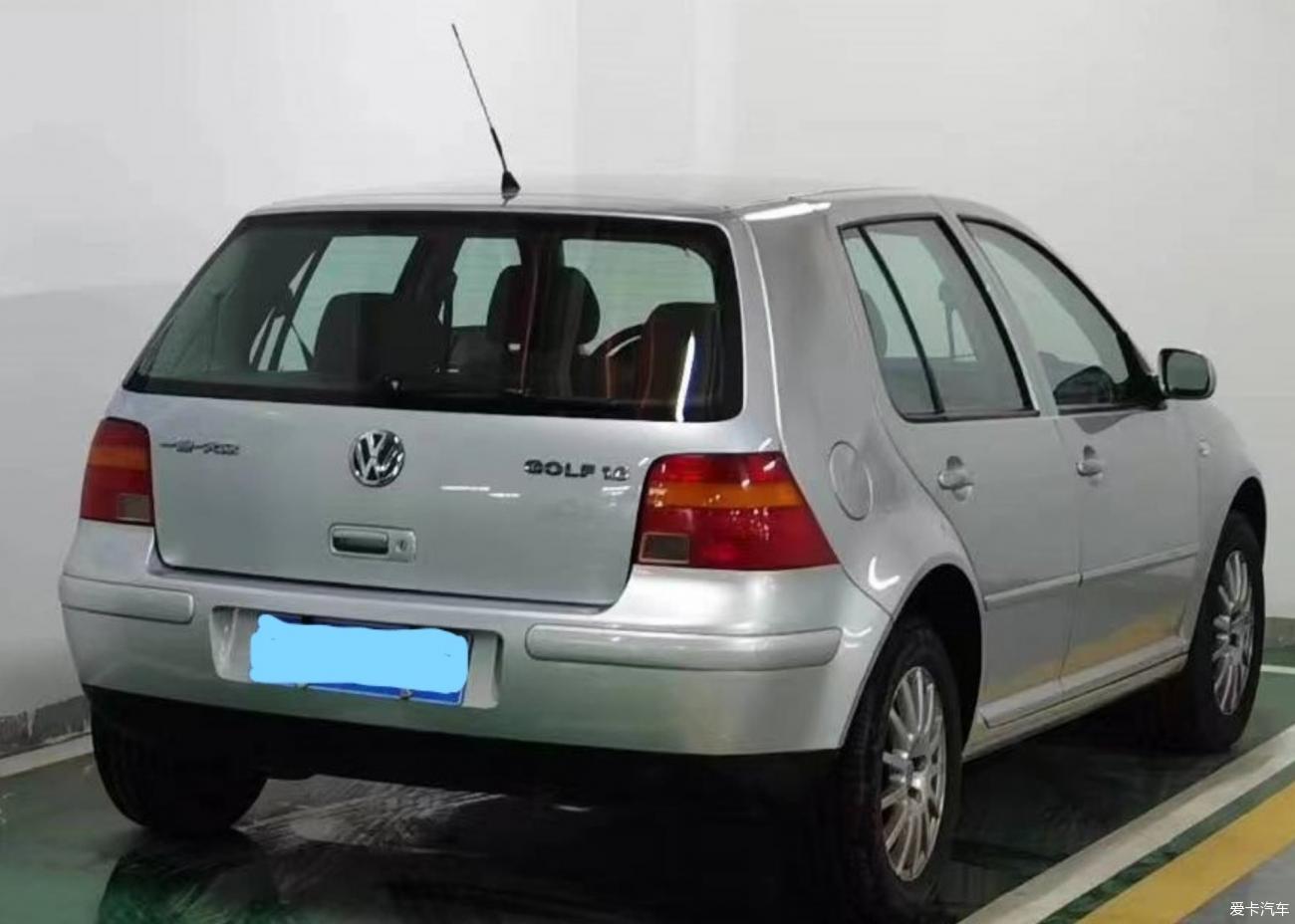The 20-year-old Golf IV has successfully passed the annual review and can start again one Year. 