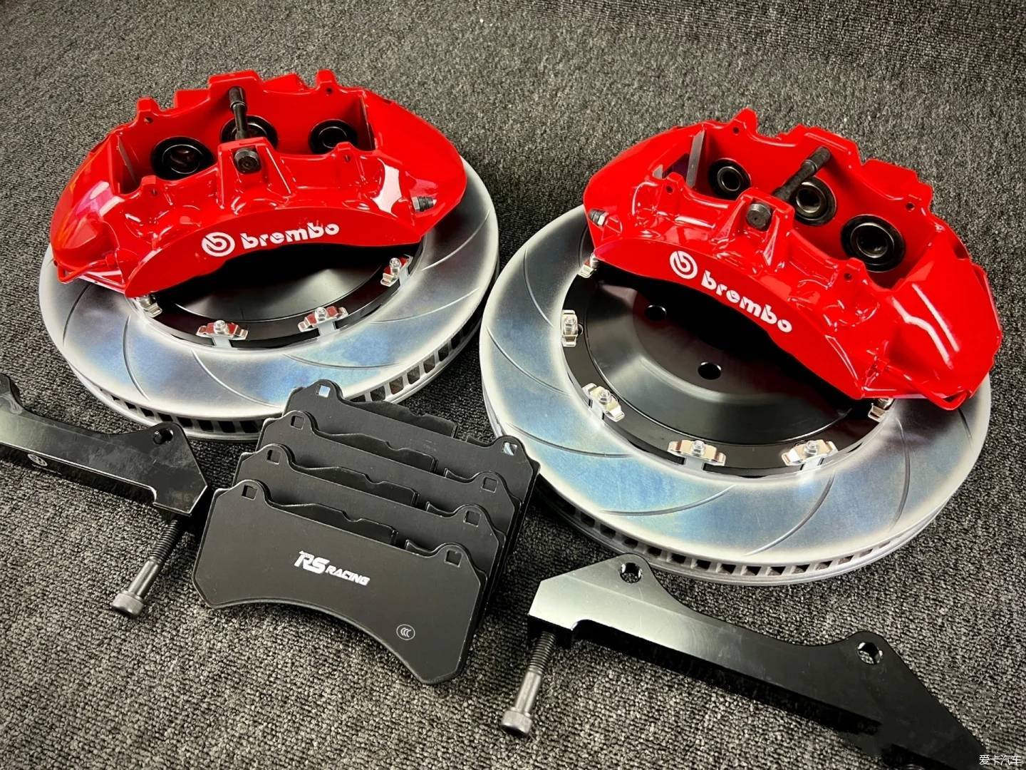 汽车卡钳brembo图片