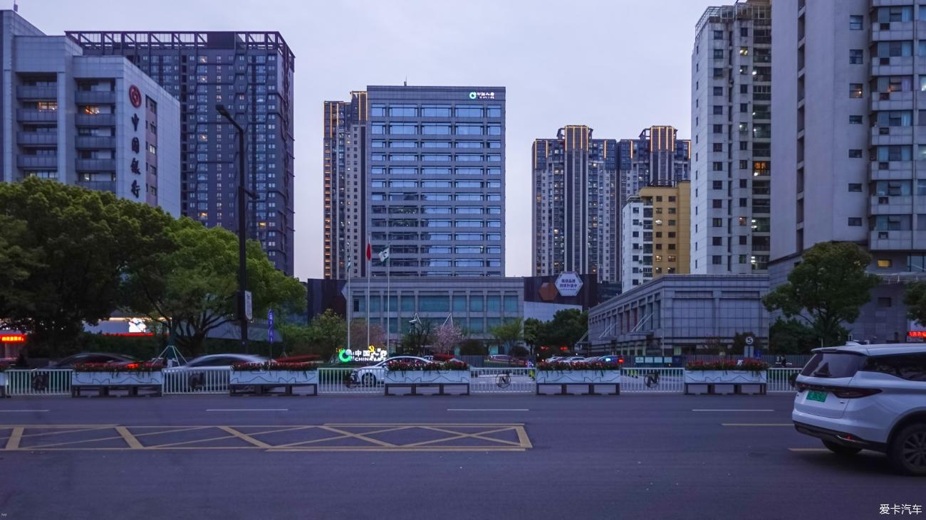 点击进入图库