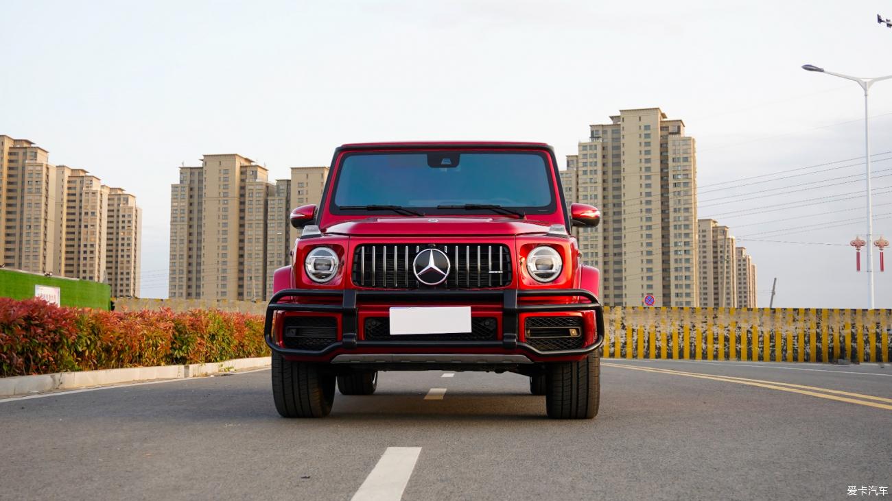 22 Mercedes-Benz Big G upgraded G63 appearance and red color-changing film + metal bumper, domineering