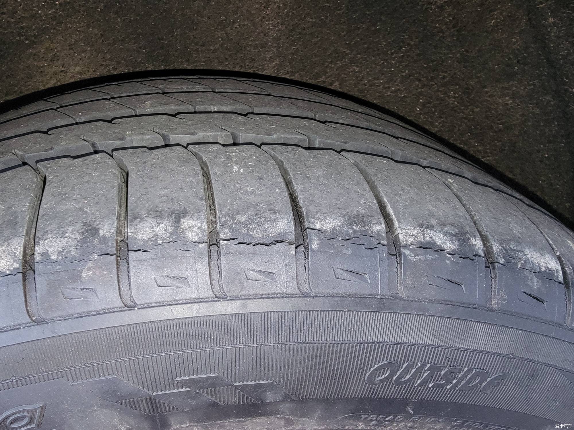 米其林轮胎有细裂纹,需要更换吗?
