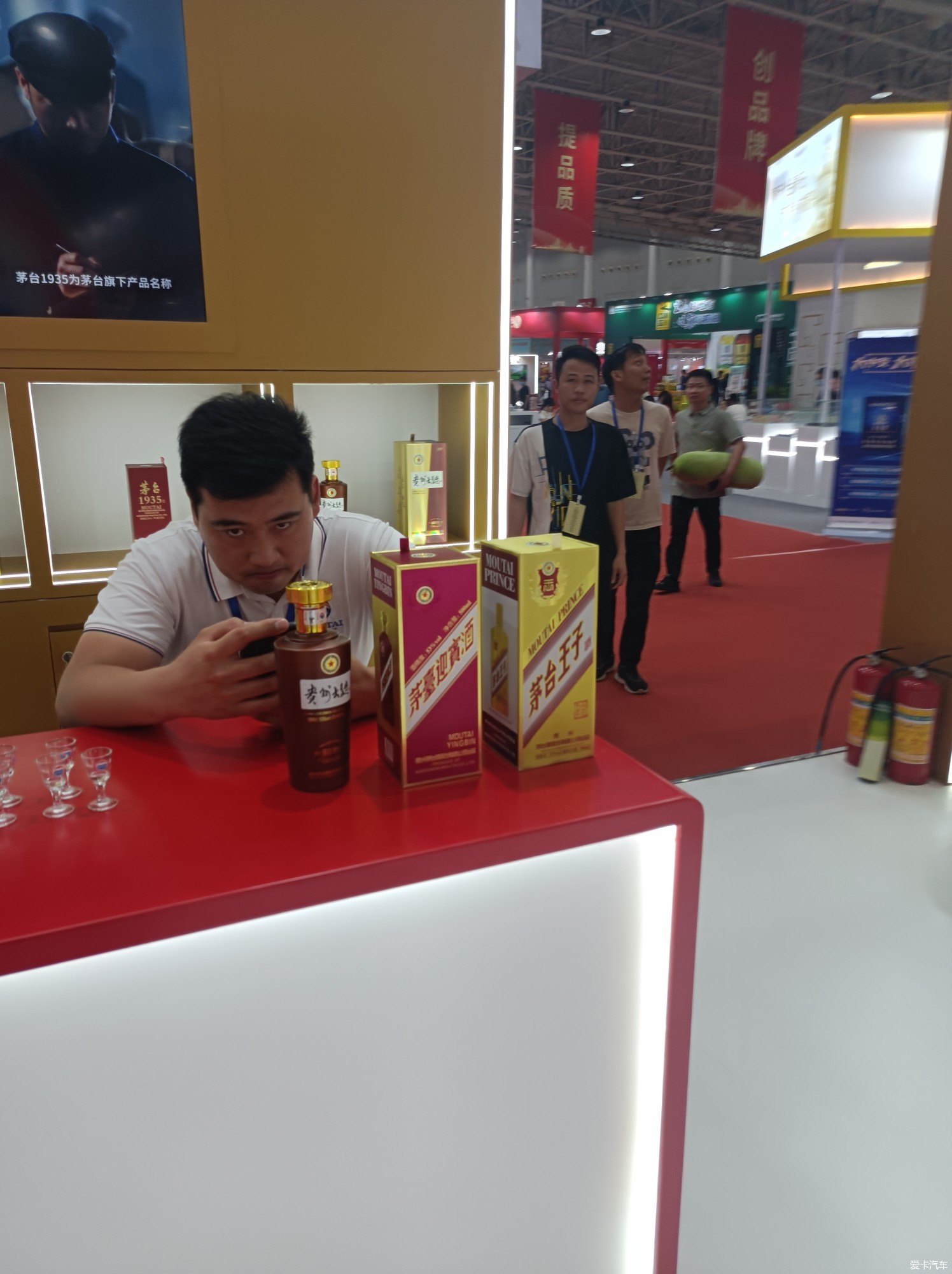 湖北首届食博会真的冷清12