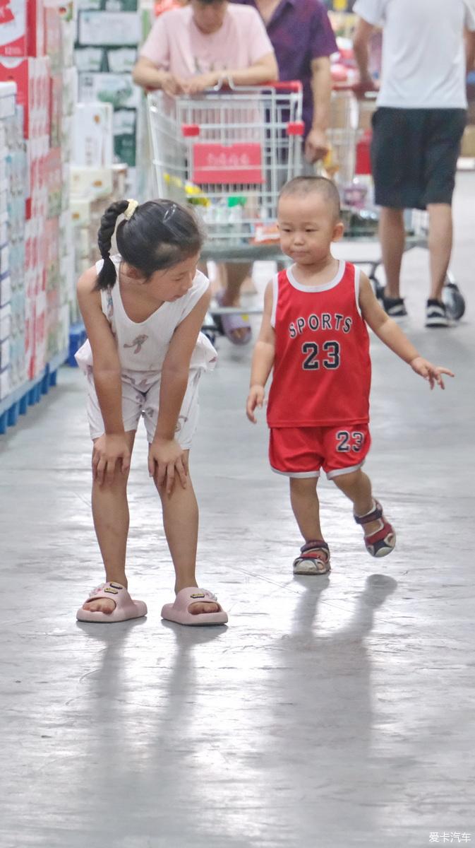 Diary and old wife visiting the warehouse supermarket [Yan Jianshe] August 11, 2023