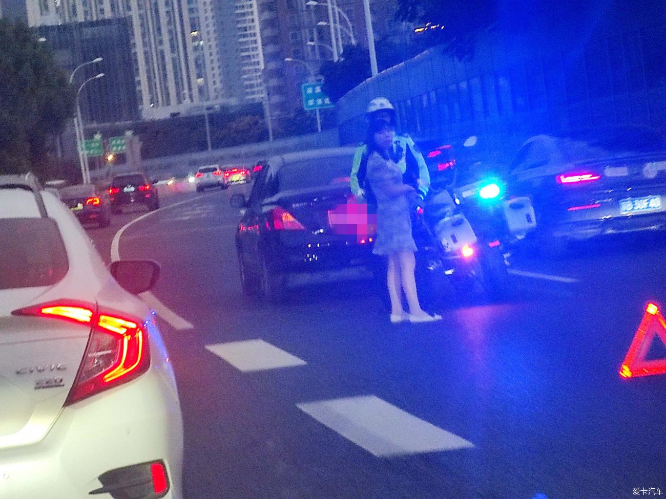 点击进入图库