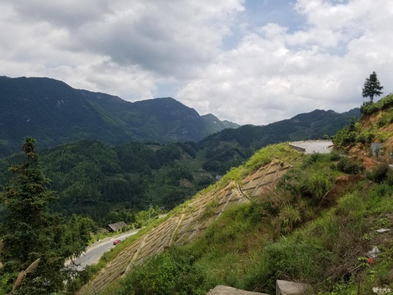 20-year-old Buick Sail’s Journey to Tibet 2— — Marching forward westward, changing the route to the scenic area