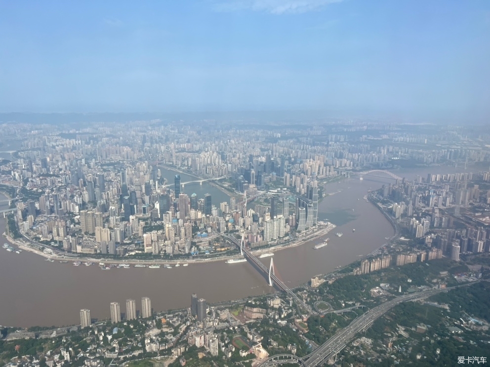 鸟瞰雾都