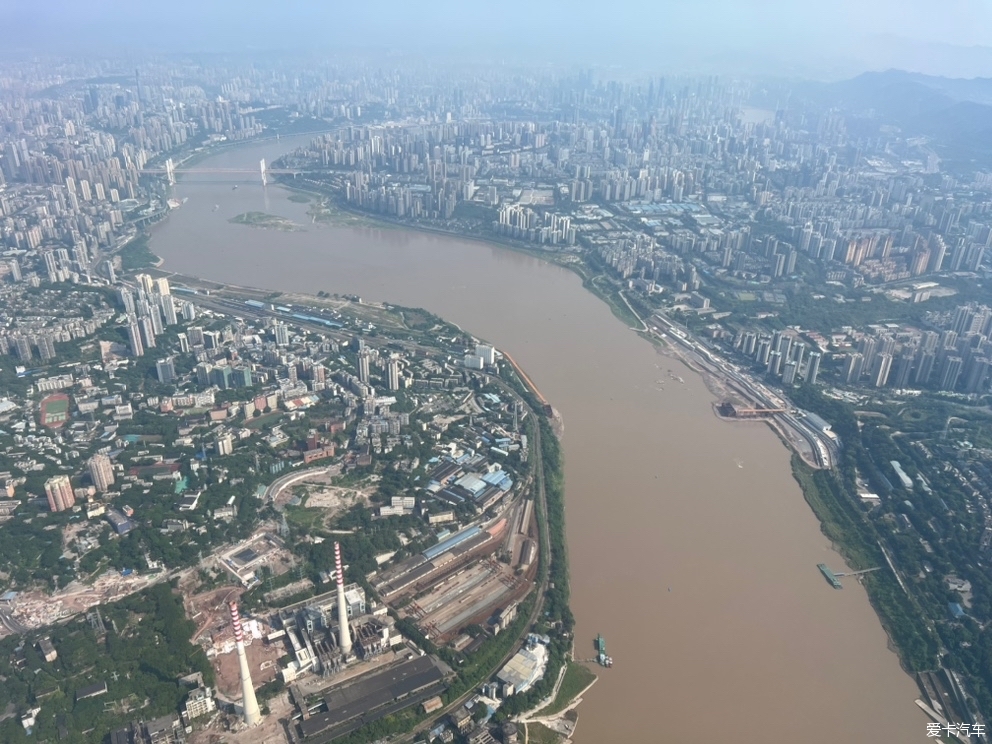 鸟瞰雾都