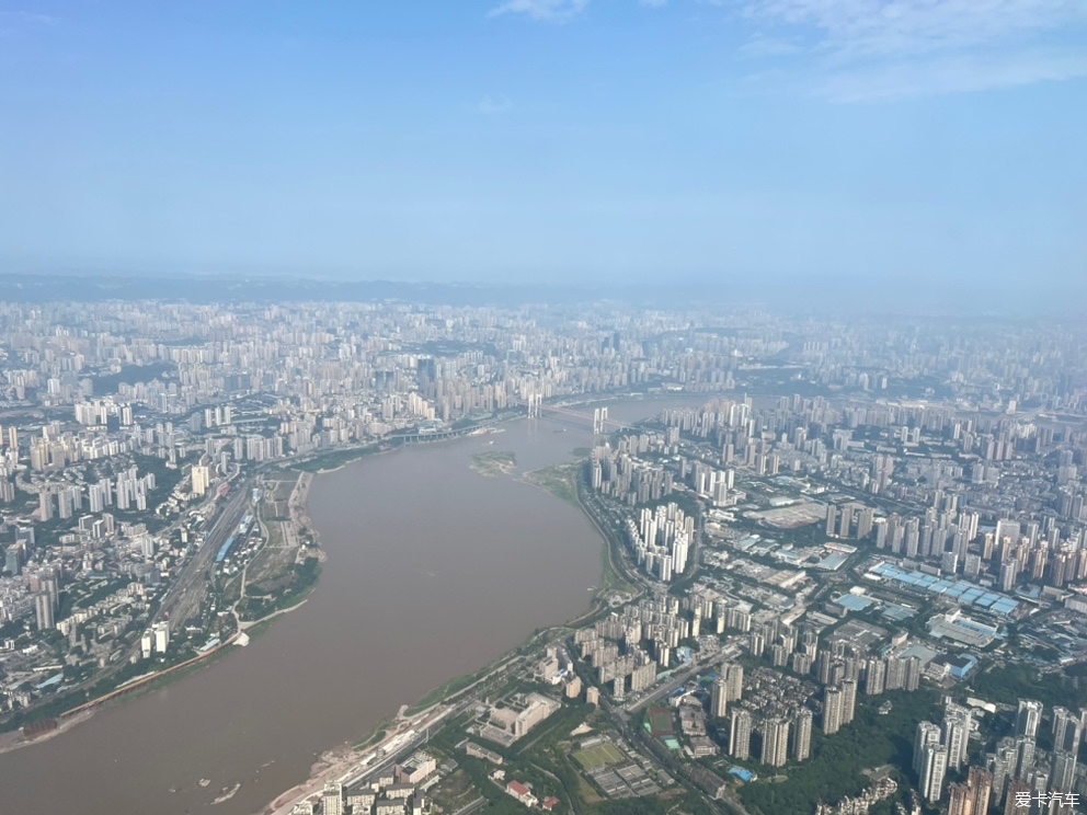 鸟瞰雾都