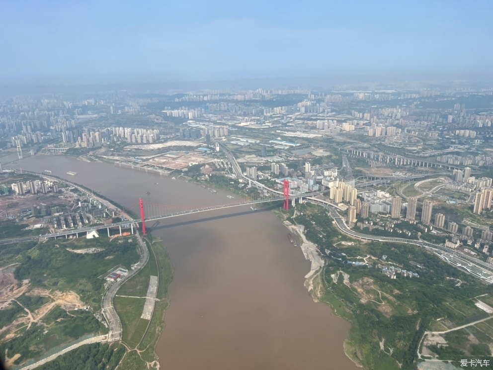 鸟瞰雾都