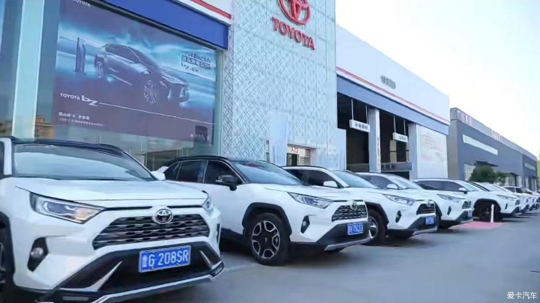 4S店带我们去游乐场玩了