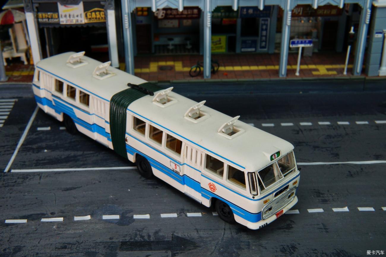 1975广州牌GZ660通道巴士1：76模型