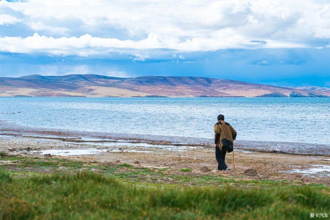 跟随我们一起来西藏旅游吧，来探索玛旁雍错神鱼的秘密